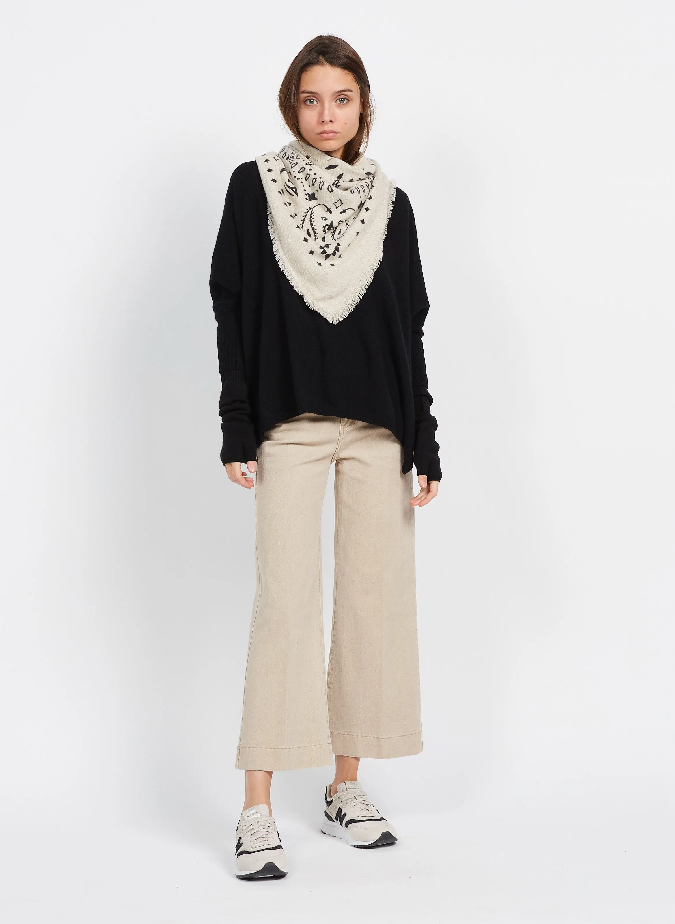  KUJTEN   MINIE - Maglione scollo a V oversize in cashmere | Nero